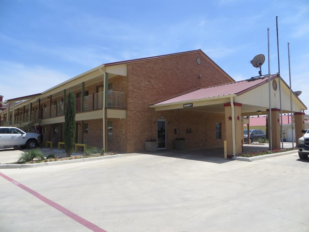 Motel Super 8 By Wyndham Pleasanton Extérieur photo